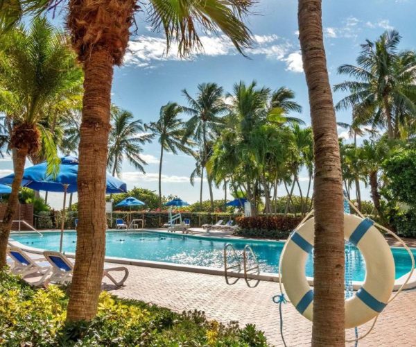 Radisson Resort Miami Beach – Miami Beach, Florida