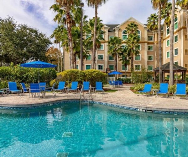 Resort Hotel private Suite near Theme parks – Free parks shuttle – Orlando, Florida