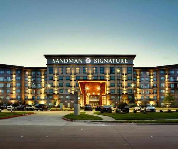 Sandman Signature Plano-Frisco Hotel – Plano, Texas