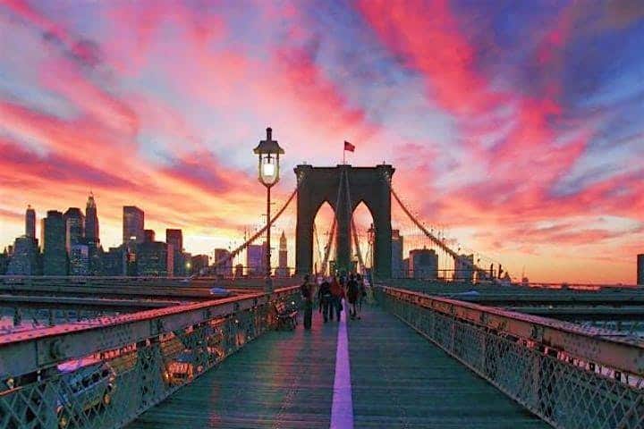 SUNSET ON THE BROOKLYN BRIDGE WALKING TOUR 2024 | NYC – New York, NY