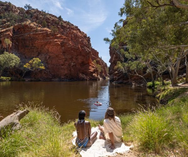 Alice Springs: West MacDonnell Ranges & Standley Chasm Tour – Northern Territory, Australia