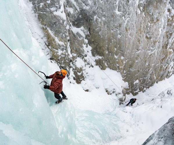 Banff: Introduction to Ice Climbing for Beginners – Alberta, Canada