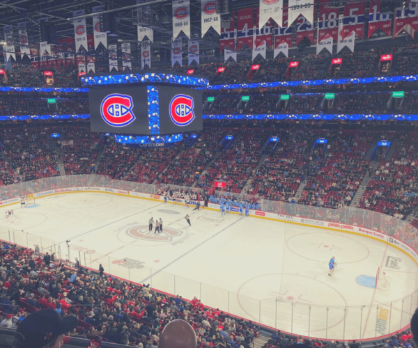 Bell Centre: Montreal Canadiens Ice Hockey Game Ticket – Quebec, Canada