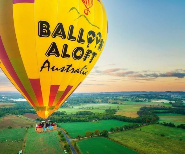 Camden Valley: Sunrise Hot Air Balloon Flight With Breakfast – New South Wales, Australia