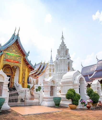 Chiangma: Wat ban den, Blue Temple & Sticky Waterfall. – Chiang Mai Province, Thailand