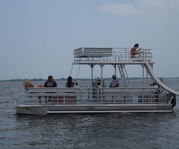 Chincoteague island: Ultimate Party Pontoon Rental – Chincoteague, Virginia