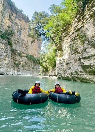 Çorovoda: Osumi Canyon River Tubing Tour with Picnic Lunch – Gjirokaster District, Albania