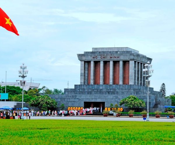 Discover Hanoi By Car – Dong Bac, Vietnam