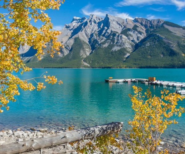 From Banff: Lake Louise, Moraine Lake, Peyto Lake 1-Day Tour – Alberta, Canada