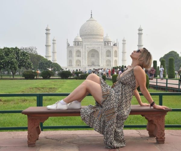 From Delhi: Taj Mahal & Agra City Overnight Tour by Car – Uttar Pradesh, India