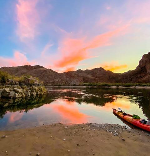 From Las Vegas: Black Canyon Twilight Kayak Tour – Black Canyon, Arizona