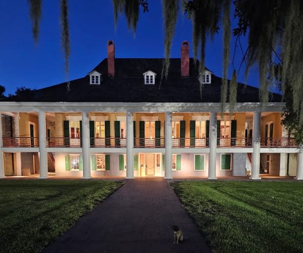 From New Orleans: Destrehan Plantation Haunted Night Tour – Louisiana, United States