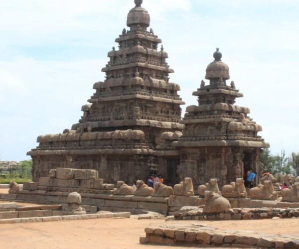 From Pondicherry: Day Tour to Mahabalipuram and Kanchipuram – Tamil Nadu, India