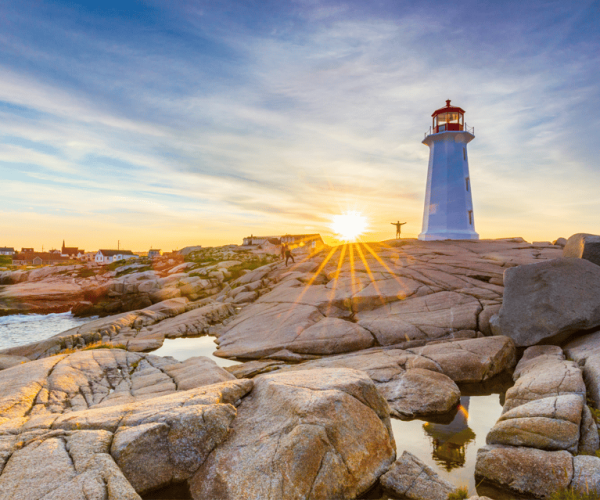 Halifax: Peggy’s Cove Small Group Night Tour with Dinner – Nova Scotia, Canada