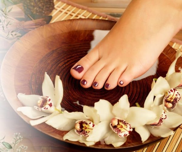 Hanoi: Shellac Manicure or Pedicure at Lá Spa 16 & Nails – Dong Bac, Vietnam