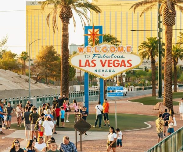 Las Vegas: Hop-On Hop-Off Bus Tour with Night Tour Option – Las Vegas, Nevada