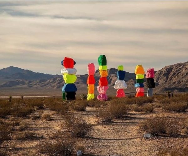 Las Vegas: Private 7 Magic Mountains and Vegas Sign Car Trip – Seven Magic Mountains, Nevada