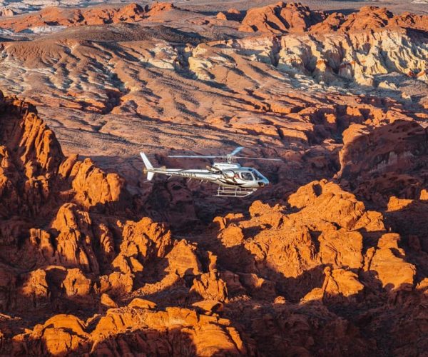 Las Vegas: Valley of Fire Helicopter with Scenic Landing – Valley of Fire, Nevada