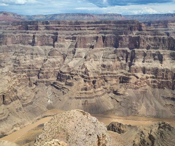 Las Vegas: West Rim, Hoover Dam, Seven Magic Mountains – Grand Canyon West Rim, Arizona