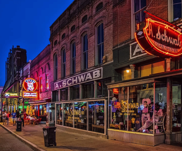 Memphis: Bluff City Ghosts Haunted Walking Tour – Memphis, Tennessee