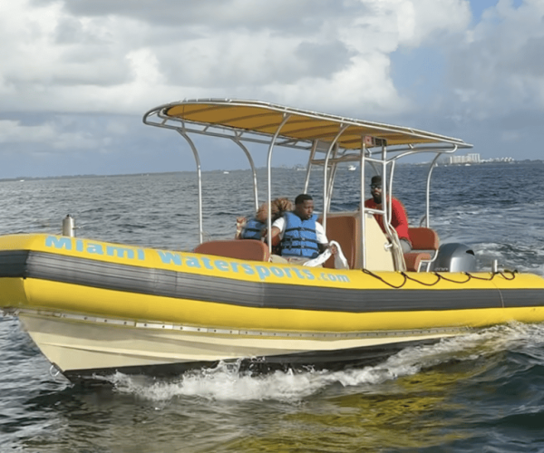 Miami: Relaxing Sightseeing Boat Ride – Miami, Florida