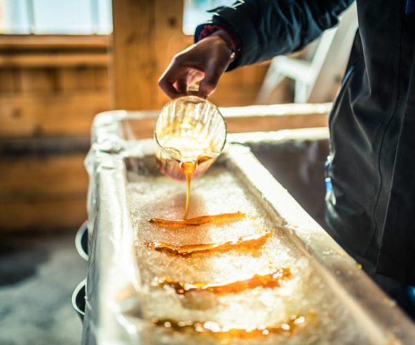 Montreal: Sugar Shack Maple Syrup Day Trip with Lunch – Quebec, Canada