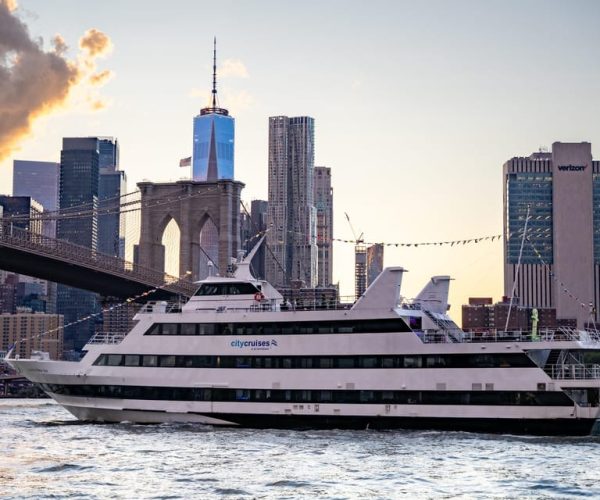 NYC: Christmas Eve Buffet Lunch or Dinner Harbor Cruise – New York City, New York