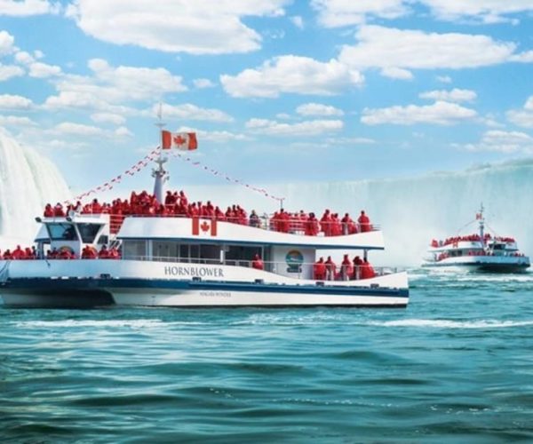 Niagara Falls Canada Tour with Skip-the-Line Boat Tickets! – Ontario, Canada