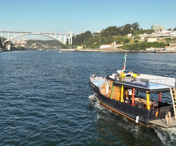 Porto: Voyant River Glimpse – Norte Region, Portugal