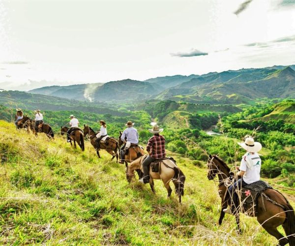 Tlaxco: A Horseback Journey Through Nature and Tradition – Puebla State, Mexico