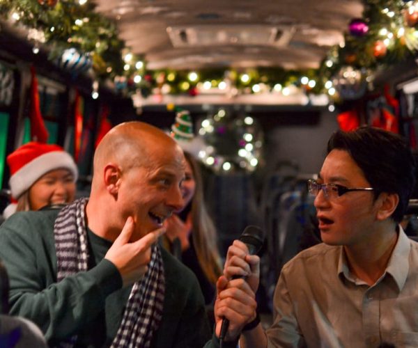 Vancouver: Christmas Lights Bus Tour with Karaoke – British Columbia, Canada