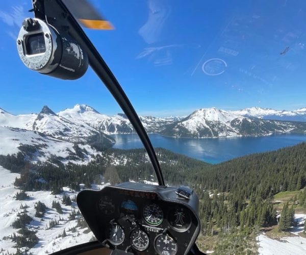 Whistler: The Sea to Sky Helicopter Tour and Glacier Landing – British Columbia, Canada