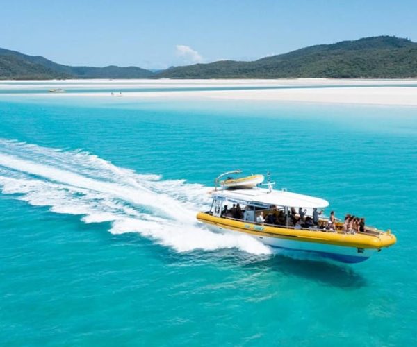 Whitsunday: Whitsunday Islands Tour with Snorkeling & Lunch – Queensland, Australia