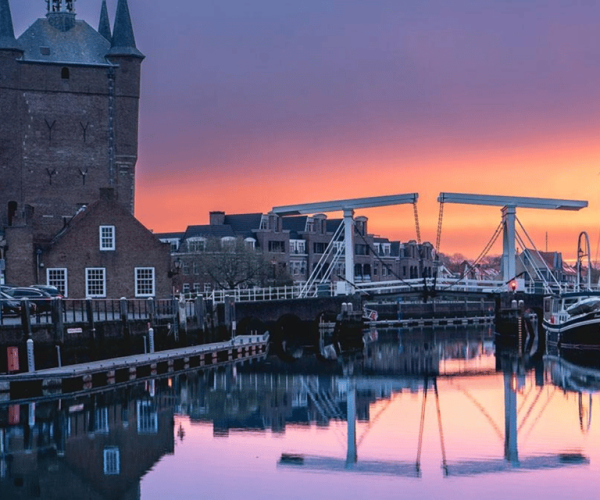 Zierikzee City tour with guide “Darkside” NL/EN Private tour – Flanders, Belgium