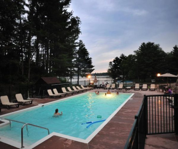 Bakers Sunset Bay Resort – Wisconsin Dells, Wisconsin