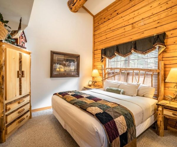 Cabins at Grand Mountain – Branson, Missouri