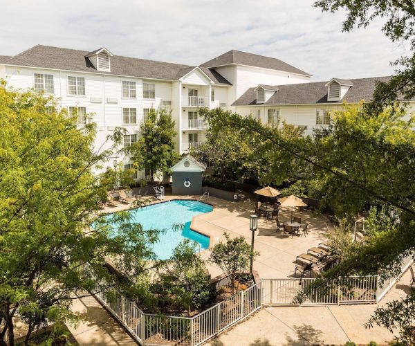 DoubleTree Raleigh Durham Airport at Research Triangle Park – Durham, North Carolina