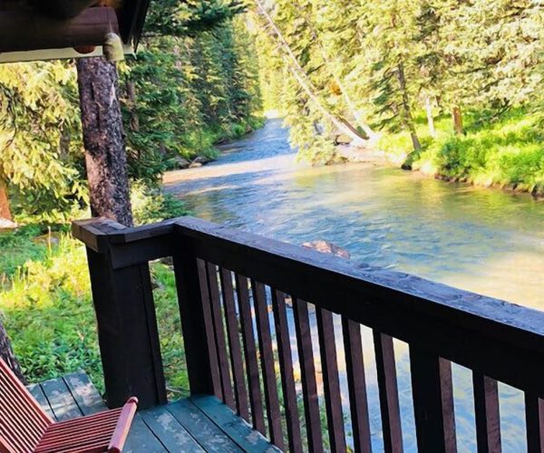 Grizzly Lodge – Silver Gate, Montana