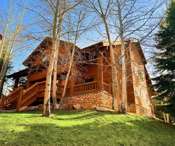 Lazy Bear Log Cabin – Park City, Utah