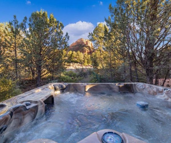 Mammoth Rock Oasis Villa-Hot Tub & Free Pets – Arizona,