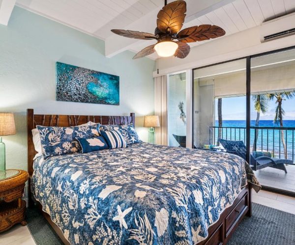 Oceanfront Luxury Condo – Kailua-Kona, Hawaii