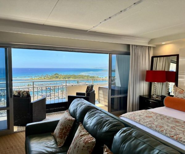 Serenity Waikiki ! Luxury Ocean Suite ! – Honolulu, Hawaii