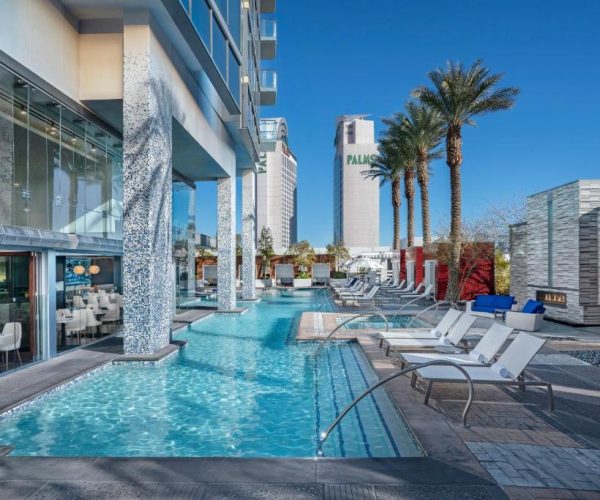 StripViewSuites Ultimate Luxury Penthouses Full Strip View & Balcony – Las Vegas, Nevada