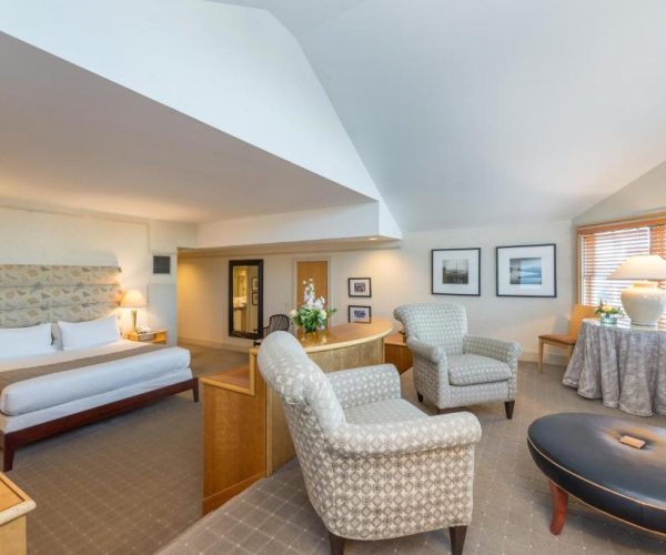 The Breakwater Inn & Spa – Kennebunkport, Maine