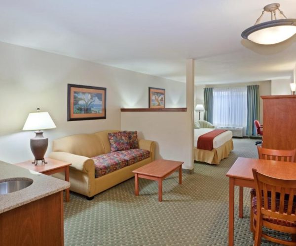 Triple Play Resort Hotel & Suites – Hayden, Idaho