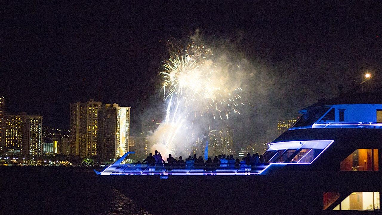 New Year’s Eve Fireworks Cruise – Honolulu, HI