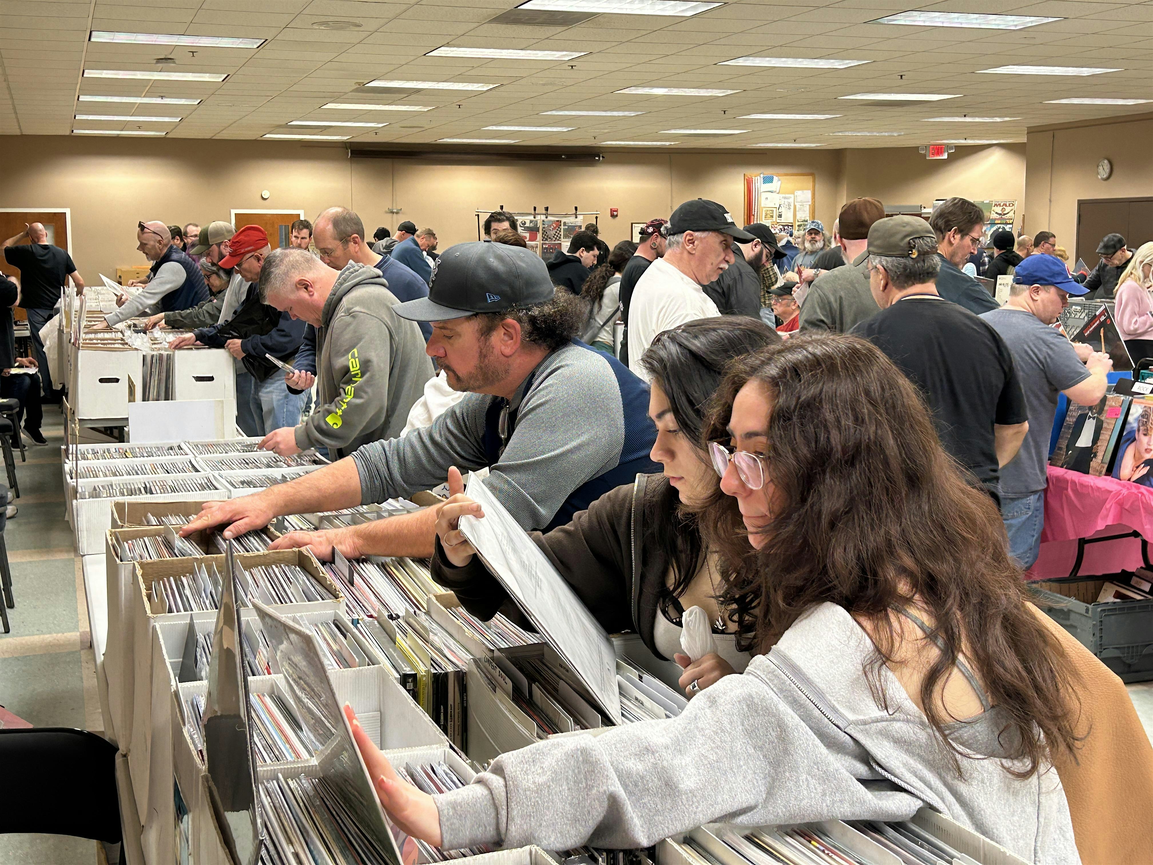 15,000 vinyl records for sale! The Fairfax Record Riot! Sun Jan 19th – Fairfax, VA