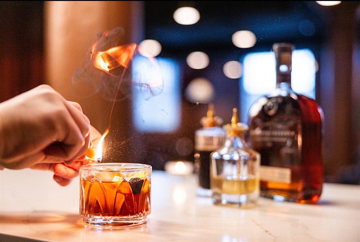 Union Lounge: Old Fashioned Cocktail Class – Rockford, IL