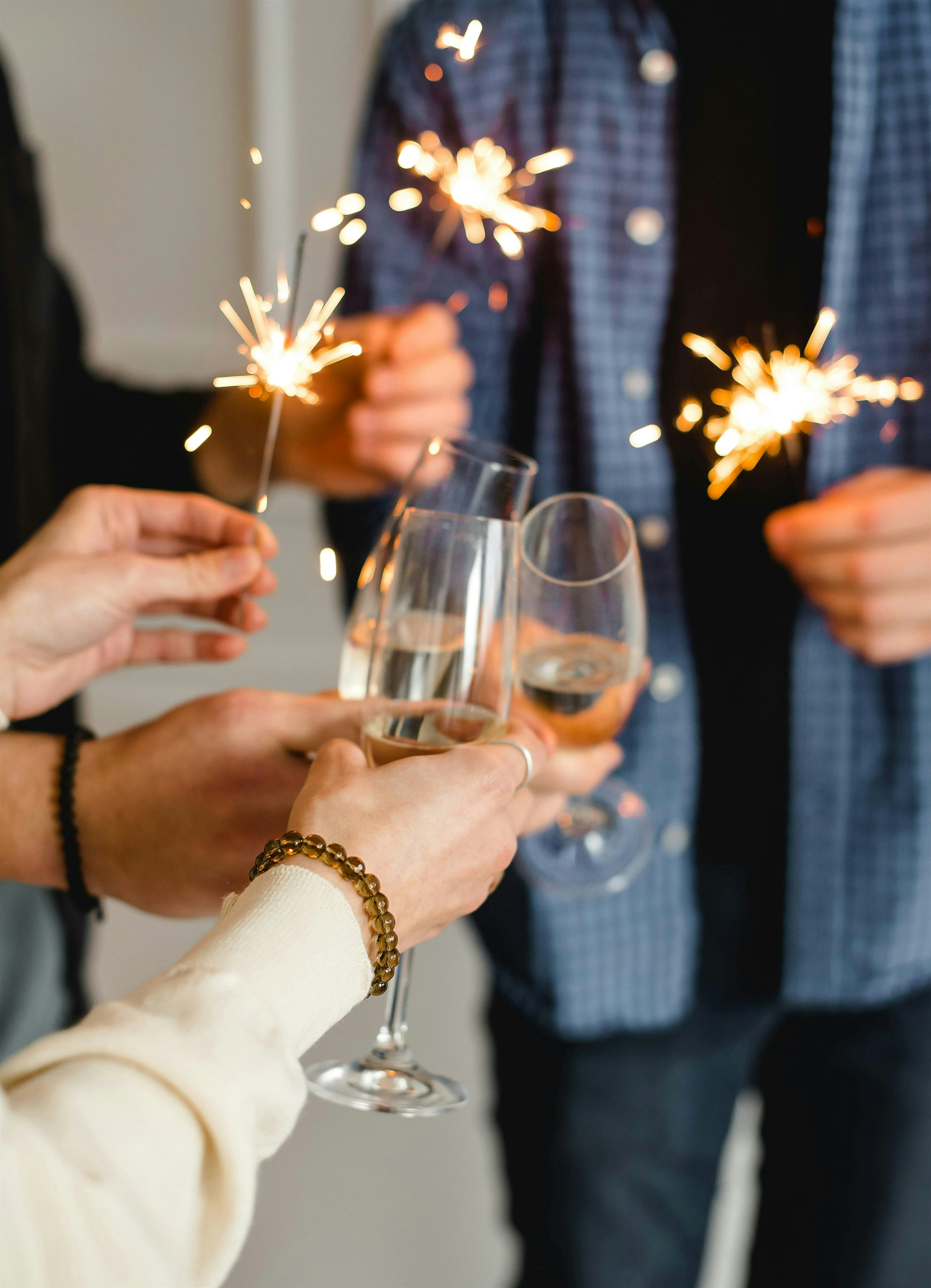 Mix, Sip, and Sparkle: A New Years Event – Columbus, OH