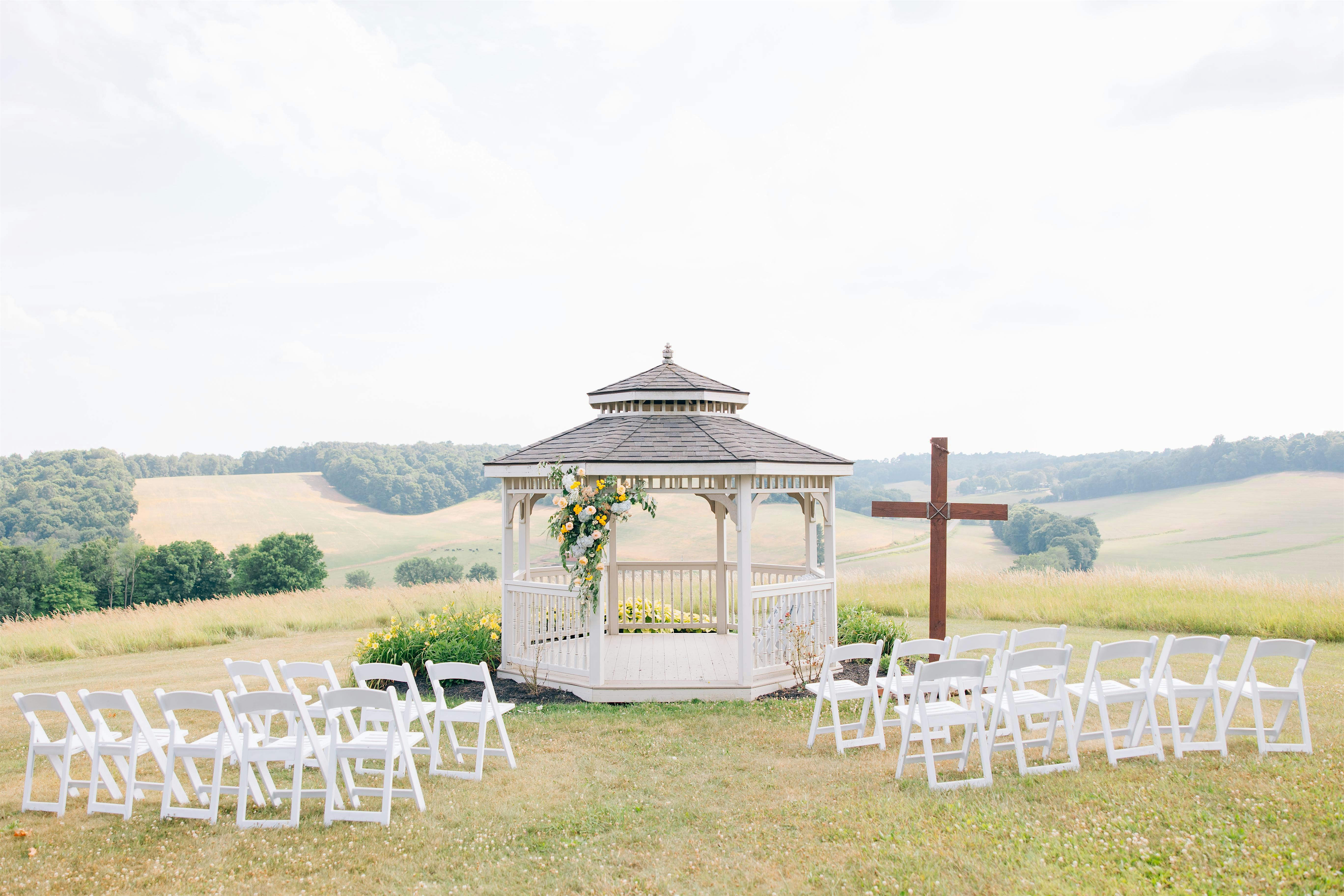 Wedding Items “Garage Sale” at Heart Hill – Butler, OH